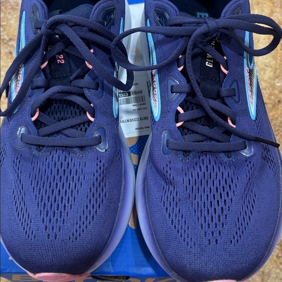 Brooks Dark Blue Athletic Sneakers - Picture 9 of 9